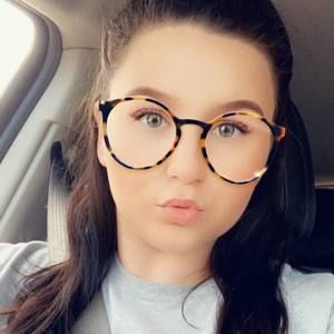 Meet your Posher, Mallory